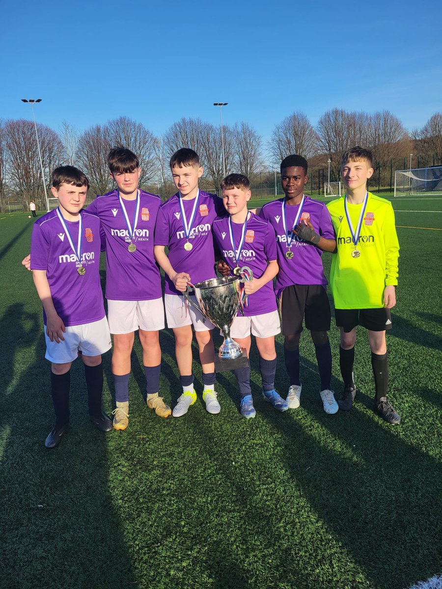 Cardiff West CHS (@cardiffwestchs) on Twitter photo 🎉 Huge congratulations to the CWCHS football team for winning 3-2 against <a href="/stteilos_PE/">St Teilo's PE</a> in the @cvsfootball Plate Cup! 🎉
We are so proud of our boys, especially JB who won Man of the Match for his standout performance, scoring all 3 goals! 🥅⚽ 🎉 Huge congratulations to the CWCHS football team for winning 3-2 against <a href="/stteilos_PE/">St Teilo's PE</a> in the @cvsfootball Plate Cup! 🎉
We are so proud of our boys, especially JB who won Man of the Match for his standout performance, scoring all 3 goals! 🥅⚽