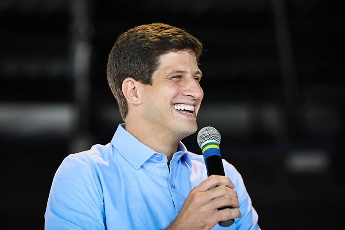 Metropoles's tweet image. ➡️ João Campos compra livros superfaturados: R$ 1.690 a unidade

Segundo TCE, material do docente chegava a custar R$ 3.438 por kit. Sobrepreço em livros de João Campos alcançou R$ 3,3 milhões em 2 anos

Leia na coluna de @taciolorran: curt.link/OpvSA