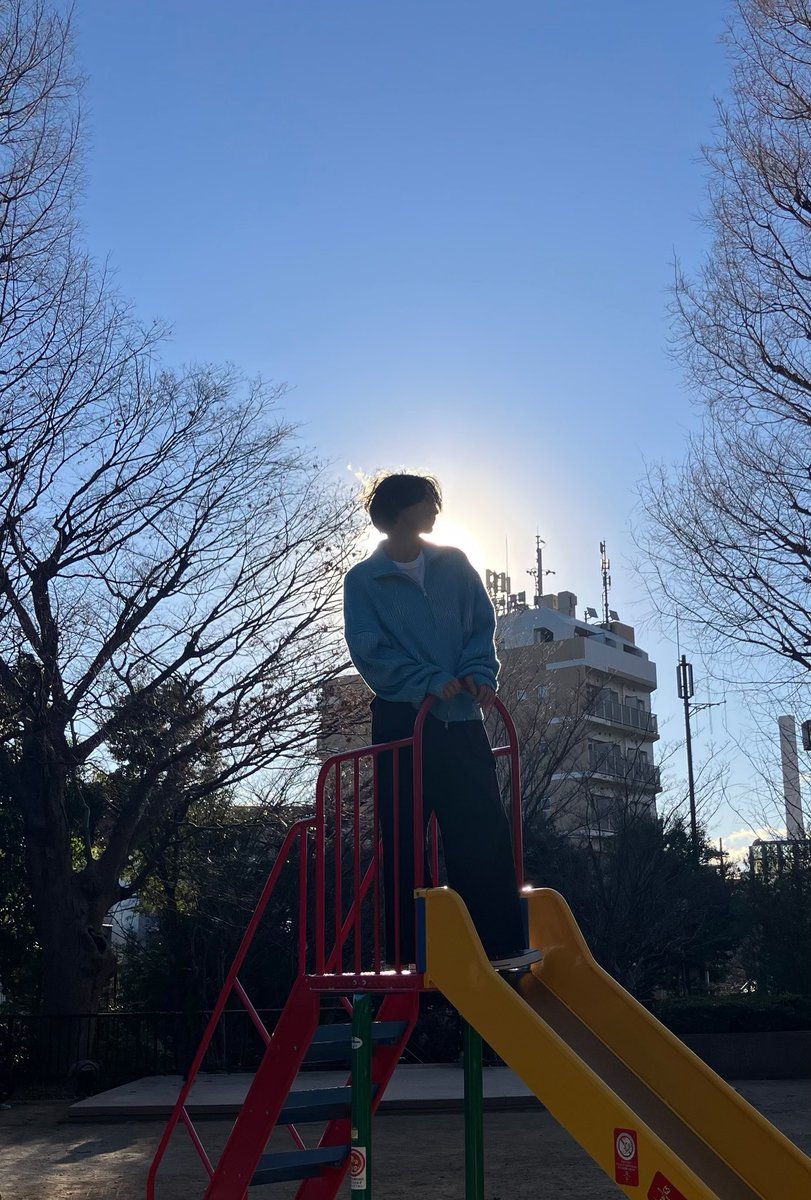 tomimoto_event's tweet image. 「デジタルカレンダー2025.4-2026.3」
泣く泣く削ったアザーカットからセレクトしたアクリルスタンドと生写真の発売が決定いたしました!
生写真はランダムでメッセージとサイン入りを予定しております!
詳細の解禁までもうしばらくお待ちください✨