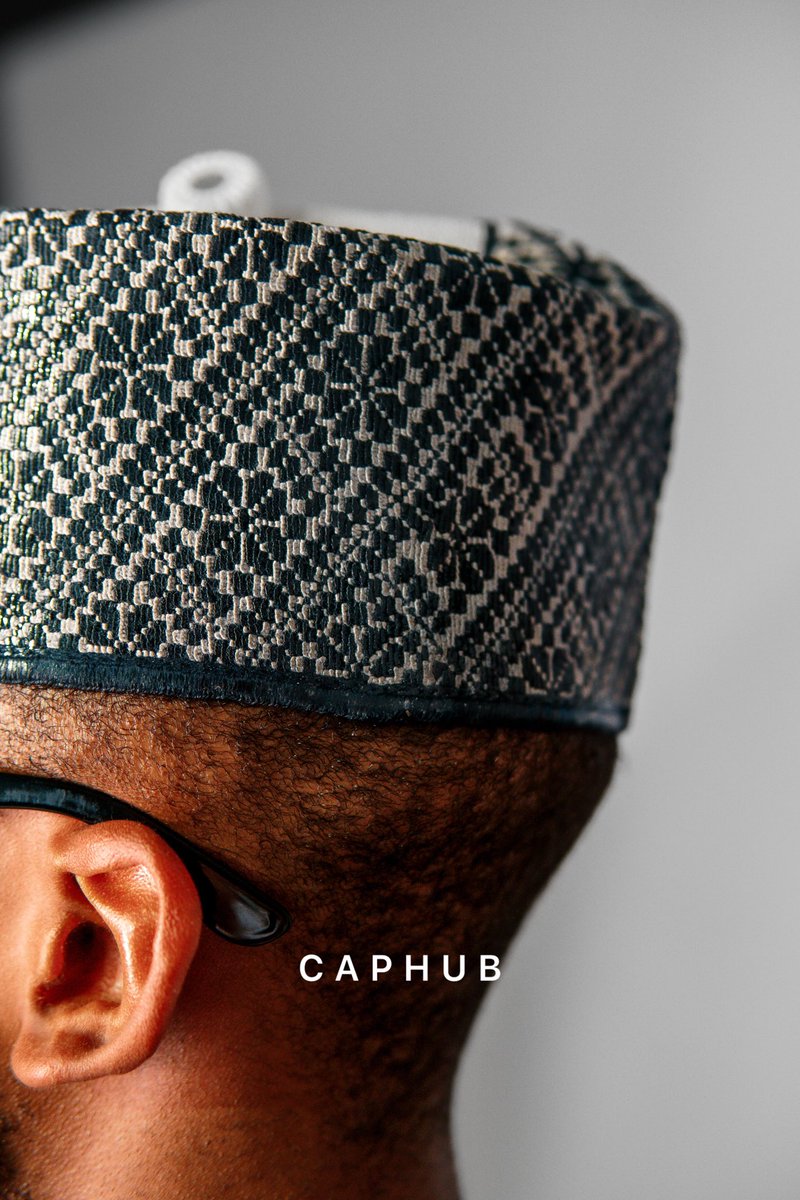 caphub_'s tweet photo. Some people wear hats. Others wear presence. 

Worn by @mubaraktofa because elegance wears differently when it’s personal. 

Only a few pieces available.
Send a DM, call/WhatsApp 09012869517 or
Visit us at No.120 lamido crescent, nassarawa GRA Kano to place your ORDER 🛒 🛍️
. https://t.co/L4x2IQSRMe