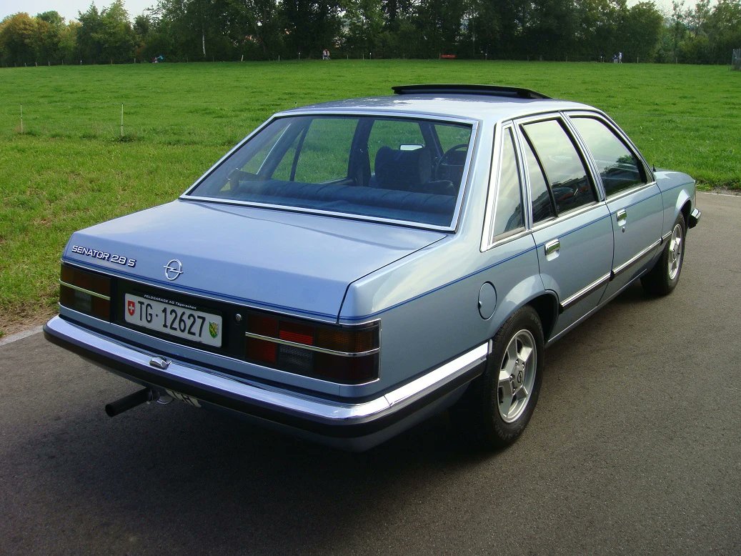 LienhardRacing's tweet image. 1980 OPEL SENATOR
1. Hand Fahrzeug in Jahreswagenzustand, rostfrei, schon länger in Sammlerhand.
Wird bei Verkauf frisch Veteranengeprüft.
CHF 13'600.–

©by Flammer Glarus AG, 8750 Glarus