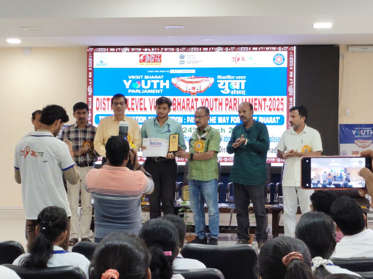 SCEBalasore's tweet photo. 𝗣𝗿𝗼𝘂𝗱 𝗠𝗼𝗺𝗲𝗻𝘁 𝗳𝗼𝗿 𝗦𝗖𝗘!

We are delighted to announce that our talented students 𝗠𝘀. 𝗞𝗮𝗷𝗼𝗹 𝗣𝗮𝗻𝗶𝗴𝗿𝗮𝗵𝗶 and 𝗠𝗿. 𝗕𝗵𝗮𝗯𝗮𝗯𝗮𝗻𝗷𝗮𝗻 𝗣𝗮𝗻𝗱𝗮 have been selected for the 𝗦𝘁𝗮𝘁𝗲 𝗟𝗲𝘃𝗲𝗹 𝗖𝗼𝗺𝗽𝗲𝘁𝗶𝘁𝗶𝗼𝗻 𝗼𝗳 https://t.co/d1leHbvfJ6