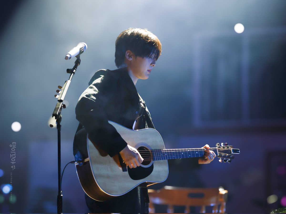 sanha_ggoya's tweet image. 250321 사나잇

멋있다 윤산하⸜( ˙ ˘ ˙)⸝♡

#산하 #윤산하 #YOONSANHA 
#ユンサナ #아스트로 #윤산하_너만보여 #ASTRO #DUSK #DIVE #SANiGHT