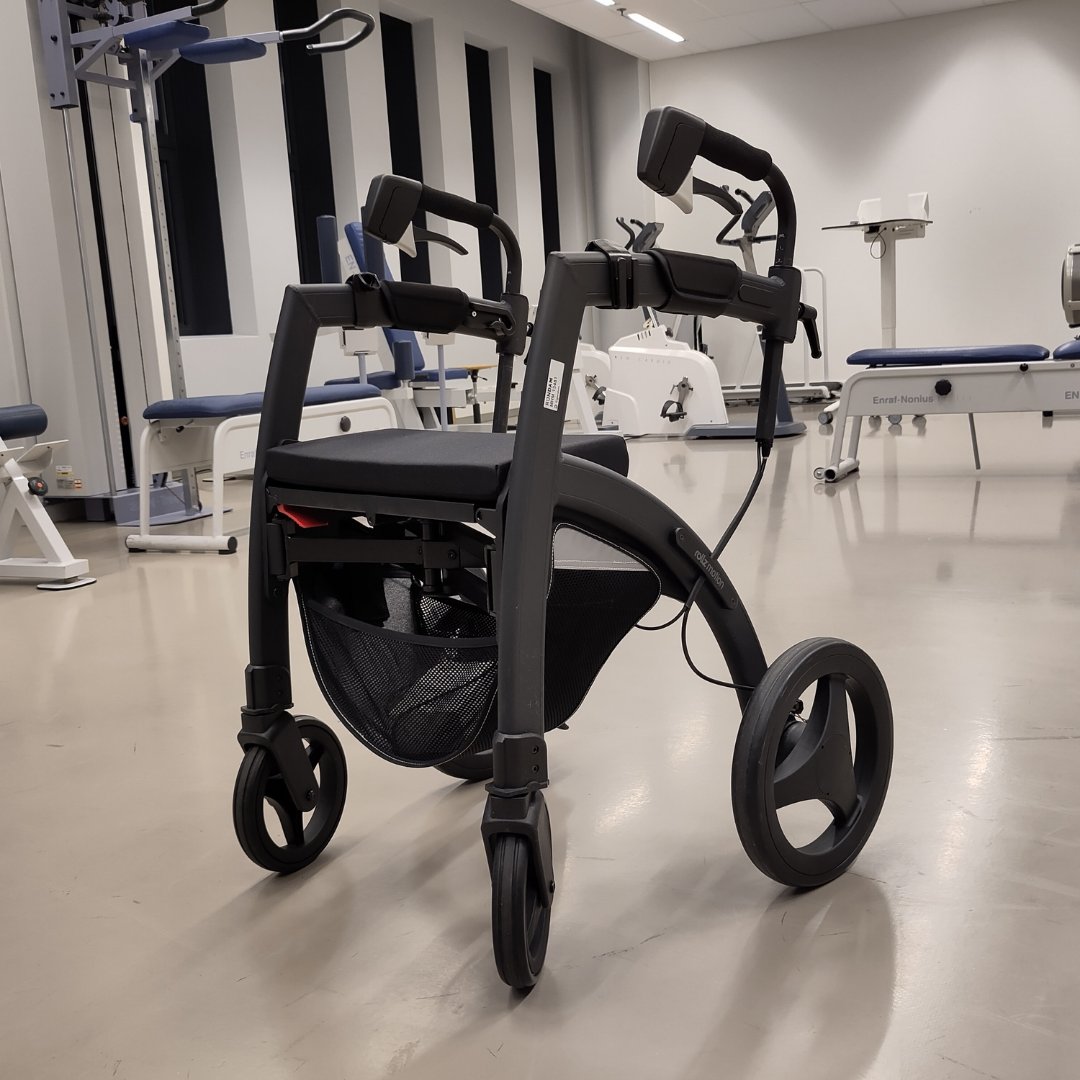 Neurorehabilitation physiotherapist Susanne van Rhee-Meijer highly recommends the Rollz Motion Rhythm. Its three sensory cues effectively help Parkinson’s patients overcome freezing of gait and regain control of their movement, with visible results appearing quickly. #Rollz