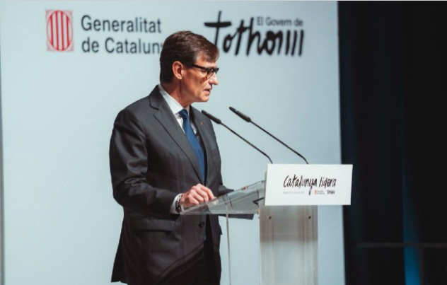 🙌Catalunya avança a pas ferm de la mà del govern liderat pels <a href="/socialistes_cat/">Socialistes PSC/❤</a> i el president <a href="/salvadorilla/">Salvador Illa Roca</a>. 8 mesos de feina que ja dona fruits. D'això parla el nou #editorial de l'Endavant!🌹

✍️Menys política d'aparador i més polítiques de carrer
endavant.info/menys-politica…