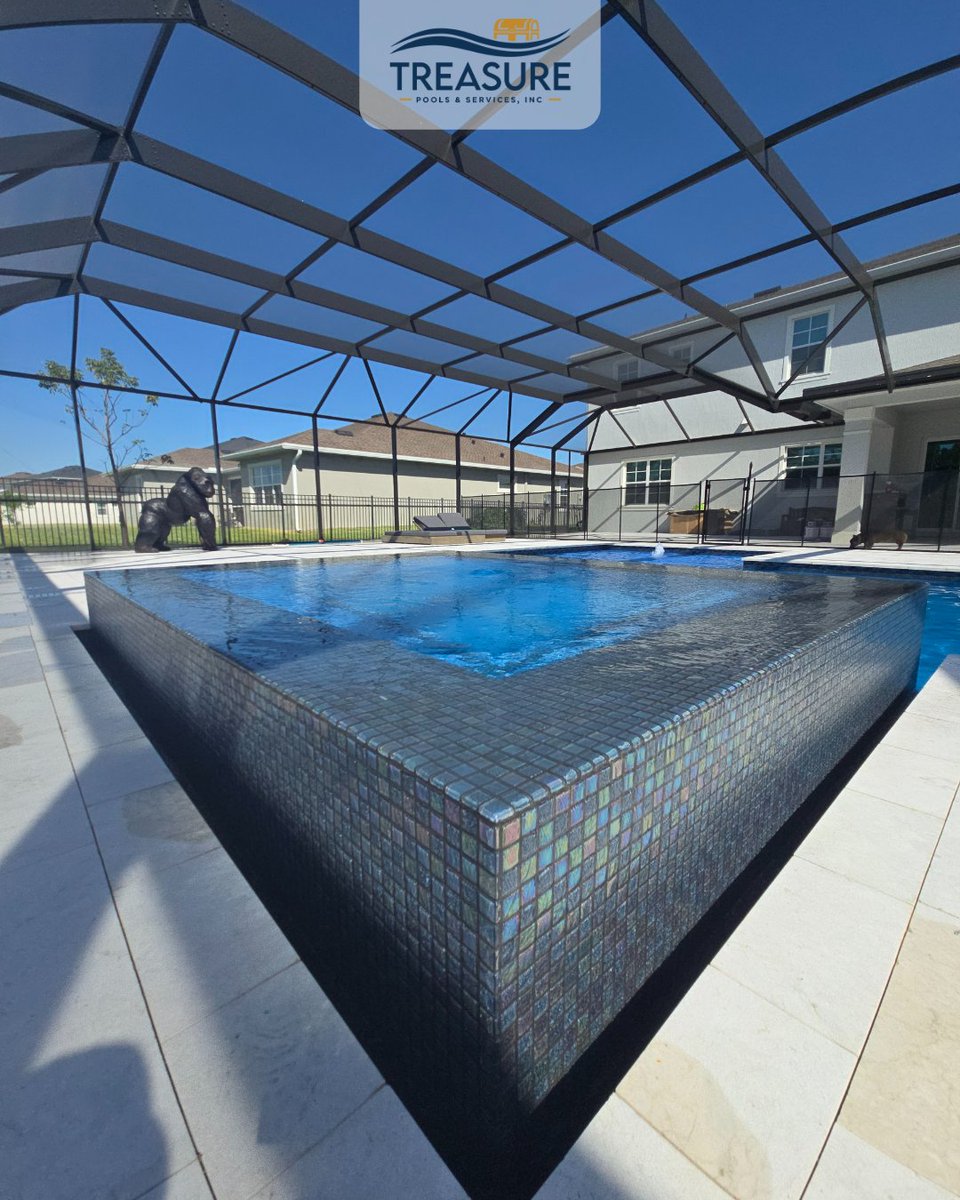 CraigPools's tweet image. A backyard built for relaxation! 📷📷 This spacious pool features a Champagne edge spa, a sun shelf with a soothing  bubbler, and plenty of room to unwind. The perfect blend of style and comfort!  Who’s ready to take a dip? #ChampagneSpa #SunShelfVibes #TreasurePools