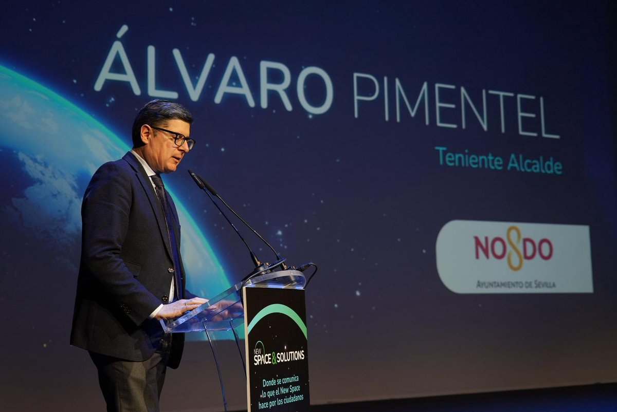 New Space & Solutions (@nspacesolutions) on Twitter photo 🚀𝐒𝐞𝐯𝐢𝐥𝐥𝐚, 𝐜𝐨𝐧𝐞𝐜𝐭𝐚𝐝𝐚 𝐜𝐨𝐧 𝐞𝐥 𝐞𝐬𝐩𝐚𝐜𝐢𝐨
El teniente alcalde, <a href="/AlvaroPimentelS/">Álvaro Pimentel Siles 🇪🇸</a>, estuvo presente en ambas jornadas de #NewSpaceSolutions, inaugurando el evento y participando en una conexión en directo con la Estación Espacial Internacional.
<a href="/Ayto_Sevilla/">Ayuntamiento de Sevilla</a> 🚀𝐒𝐞𝐯𝐢𝐥𝐥𝐚, 𝐜𝐨𝐧𝐞𝐜𝐭𝐚𝐝𝐚 𝐜𝐨𝐧 𝐞𝐥 𝐞𝐬𝐩𝐚𝐜𝐢𝐨
El teniente alcalde, <a href="/AlvaroPimentelS/">Álvaro Pimentel Siles 🇪🇸</a>, estuvo presente en ambas jornadas de #NewSpaceSolutions, inaugurando el evento y participando en una conexión en directo con la Estación Espacial Internacional.
<a href="/Ayto_Sevilla/">Ayuntamiento de Sevilla</a>