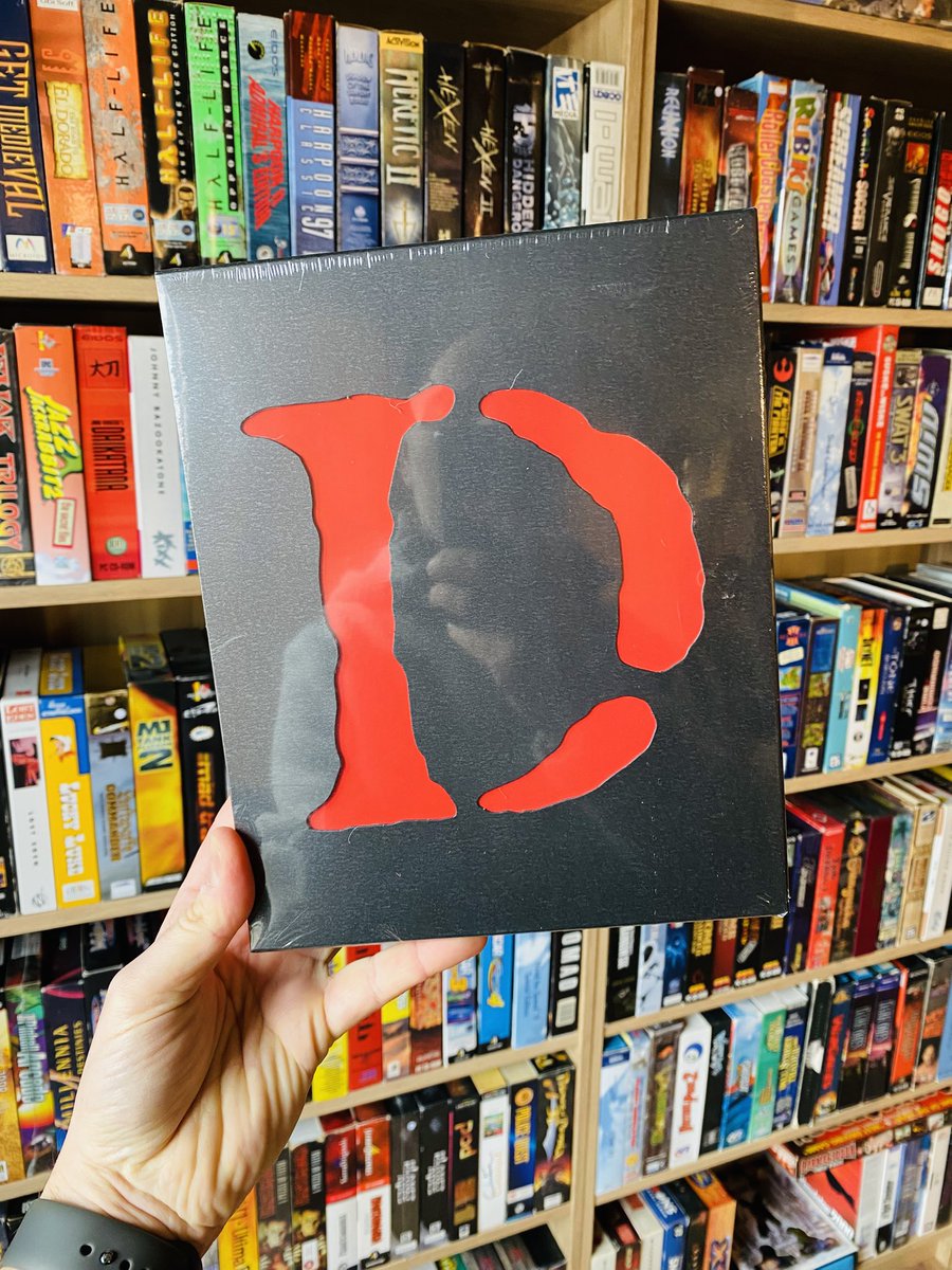 CollectorVault's tweet photo. Alrighty, back at it! Adding Rise of the triads today! 

#gamemuseum #videogames #gamecollection #gamecollecting #gameroom #indiegames #limitedgames #raregames https://t.co/u761JQvZlM