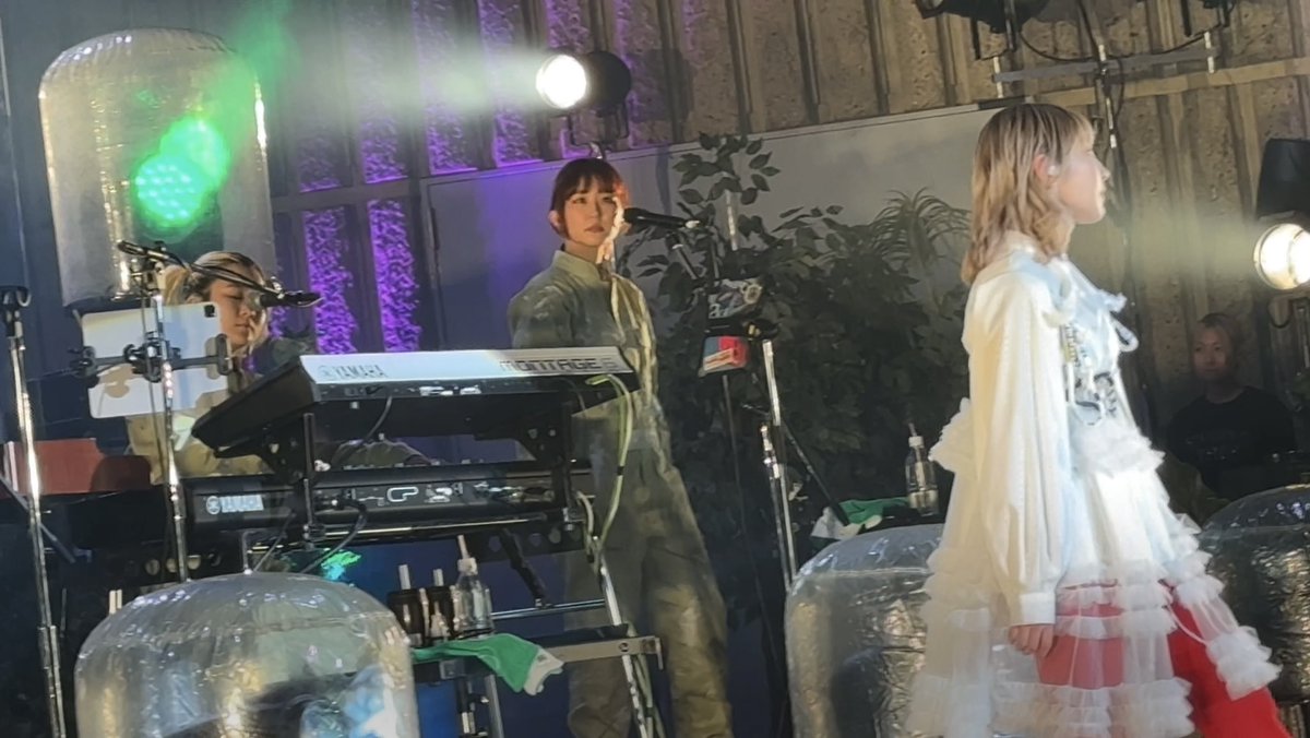 ana_another's tweet photo. 高画質版はYouTubeにアップしたよー

家入レオ ♪雨風空虹 2025.3.22 YAON 〜SPRING TREE〜 vol.2 日比谷公園大音楽堂
#家入レオ　#雨風空虹　#野音
#SPRINGTREE
https://t.co/00hc1llppe https://t.co/76dQnVMlqq