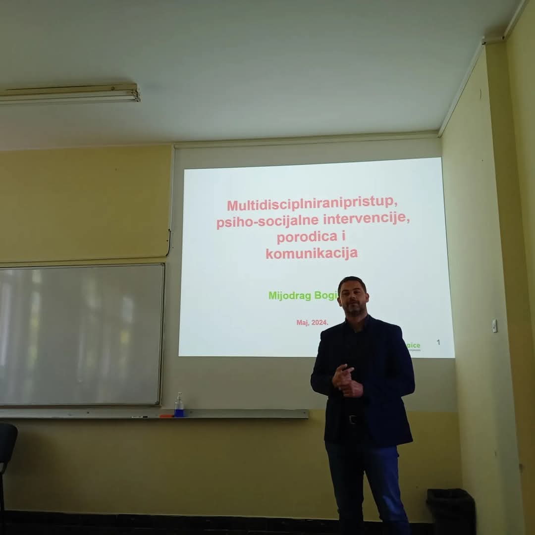 MijodragB's tweet photo. On May 13, 2024, BELhospice representatives, nurse educator Maja Bogićević and social worker Mijodrag Bogićević, visited the school. Students learned about palliative care, symptom management, care planning, teamwork, psychosocial support, and communication. https://t.co/VE08TbhPxd