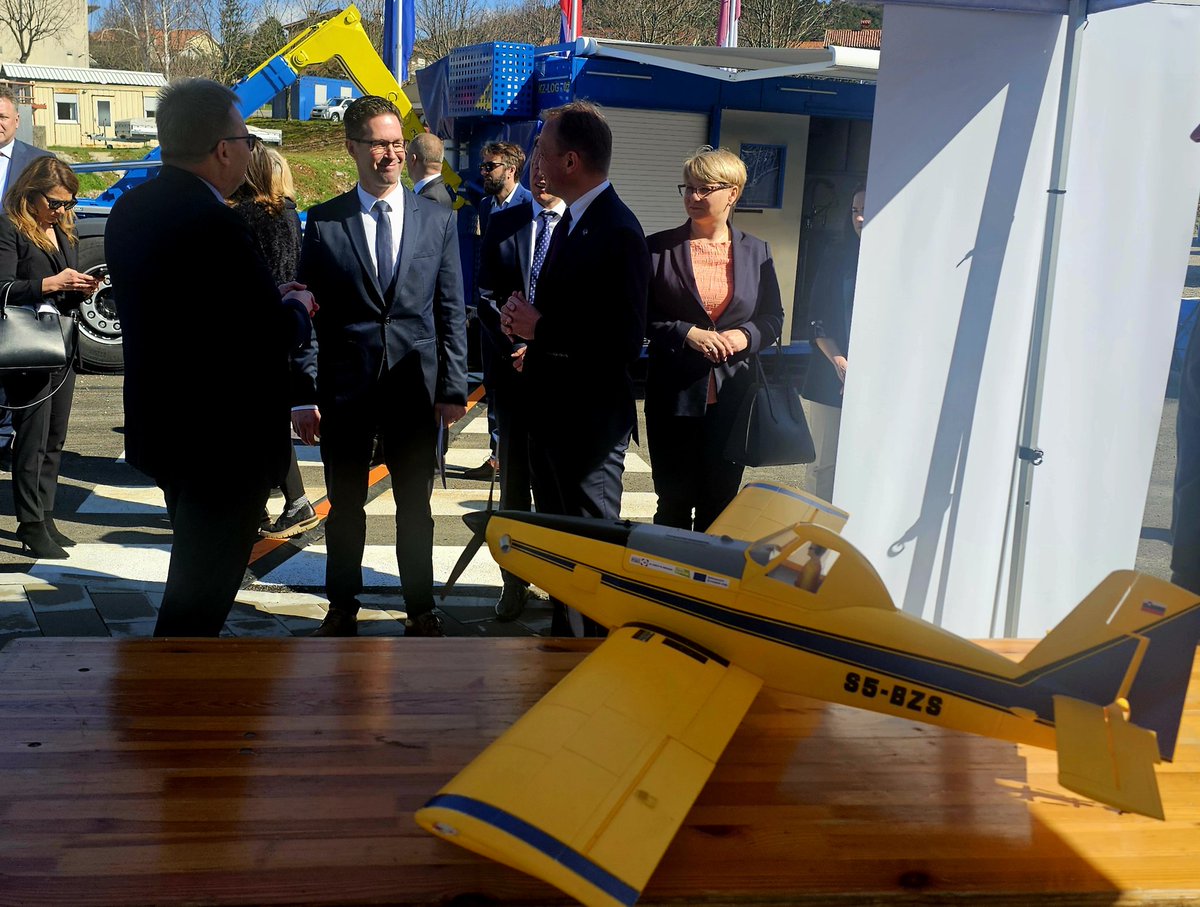 DS na MO mag. Marko Lovše je poudaril pomen evropskih sredstev za večjo pripravljenost: »Slovenija na ta način ostaja varna država – in Evropa nam pri tem pomembno pomaga.« Ob tem je spomnil, da smo v zadnjih dveh letih z evropsko podporo pridobili tudi letala za gašenje požarov.