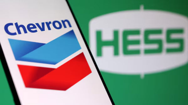 Roy Behren, co-CIO of <a href="/WestchesterCap/">Westchester Capital Management</a>, calls Chevron’s purchase of 5% of Hess stock “a smart and savvy move,” ahead of its planned $53B acquisition. Read the story in @reuters: reut.rs/4iKPjgH

#VirtusAffiliate