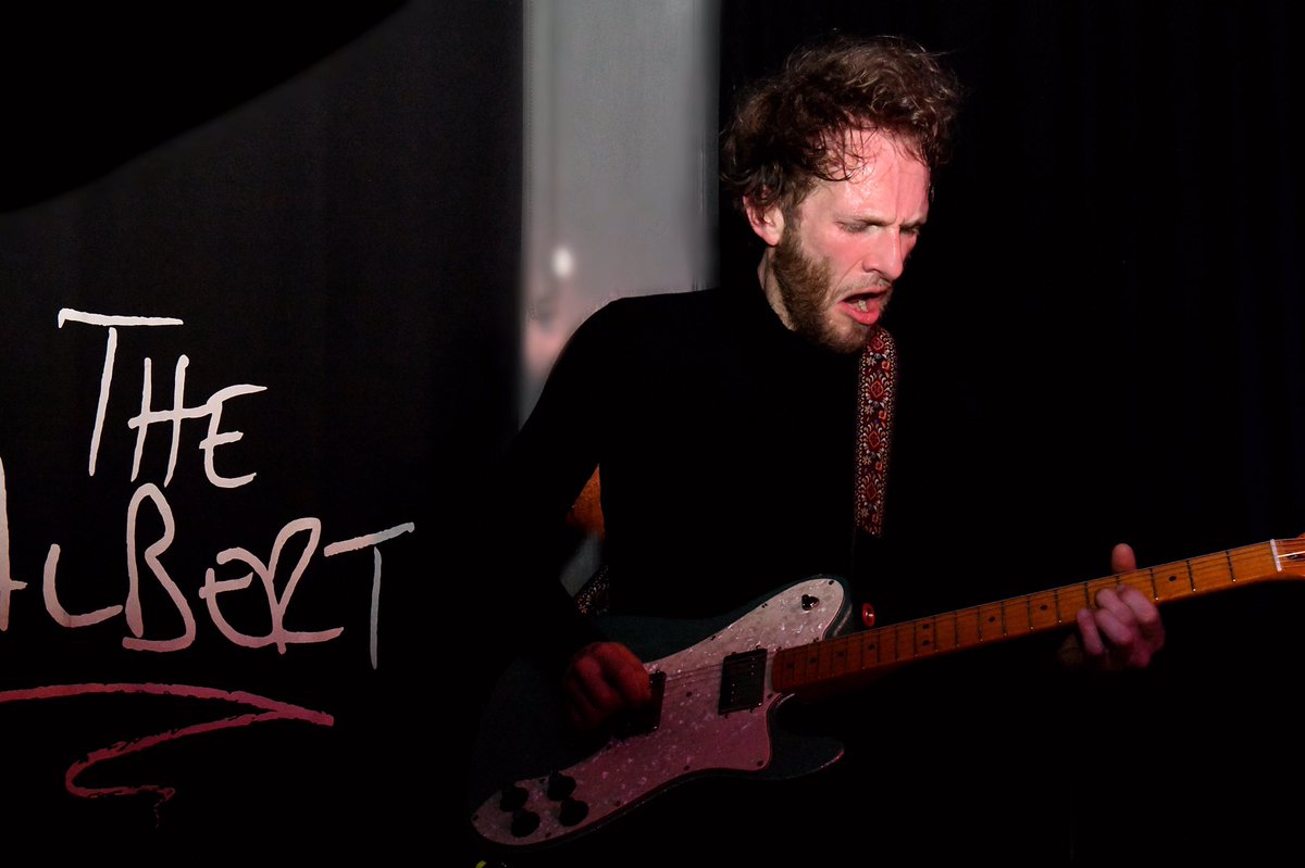BreakGlassMag's tweet image. A big crowd pleaser from the latest Hidden Herd x Crafting Room showcase at Brighton’s Prince Albert with Winter Gardens, everyday saints & Rats-Tails. Review/gallery here…
breakingglassmagazine.com/2025/03/24/liv…
📸 @16beasleyst
📣 @HiddenHerd @crafting_room