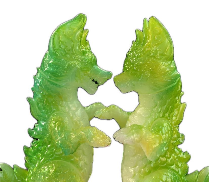 和狐龍は阿吽ありますが、阿のお顔がFrogTreeバージョン、吽のお顔がcandieboltonバージョンになります🌟
お顔の造形にもお互いの遊び心が満載です🦊