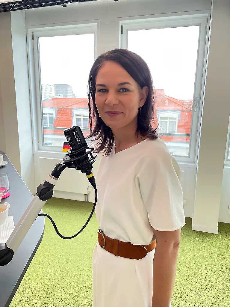 Heute nehme ich die erste Folge meines Codpasts auf. Jede Woche spreche ich mit einer weiblich gehörten Person über Feminismus. Erste Gästin ist Jan Böhmermann.