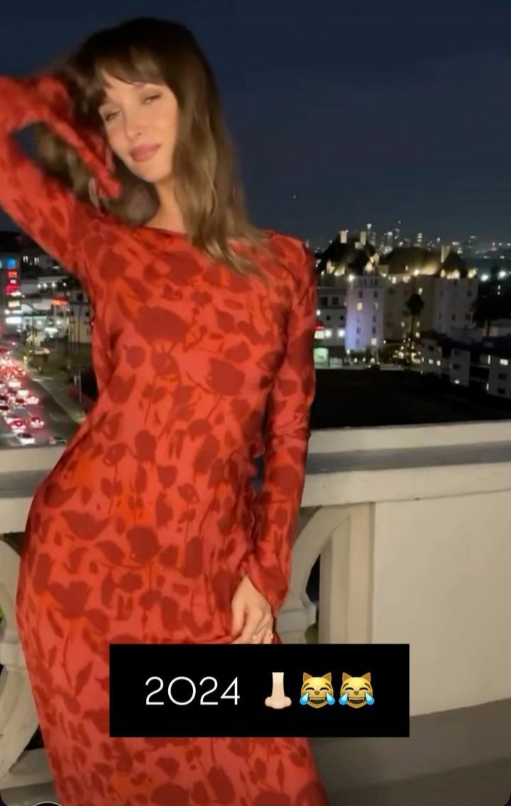 CarrieDuhamel's tweet photo. @dusvive
@dussprouse
@mussalmad 
@zfrsss 
The  perverse
ABUSER  and
NARCISSIST 
@colesprouse 
#colesprouse 
enjoys  seeing 
his  girlfriend
#ariloufournier 
#arifournier 
dressed  like  his
ex - girlfriends https://t.co/qSaqLcndM8