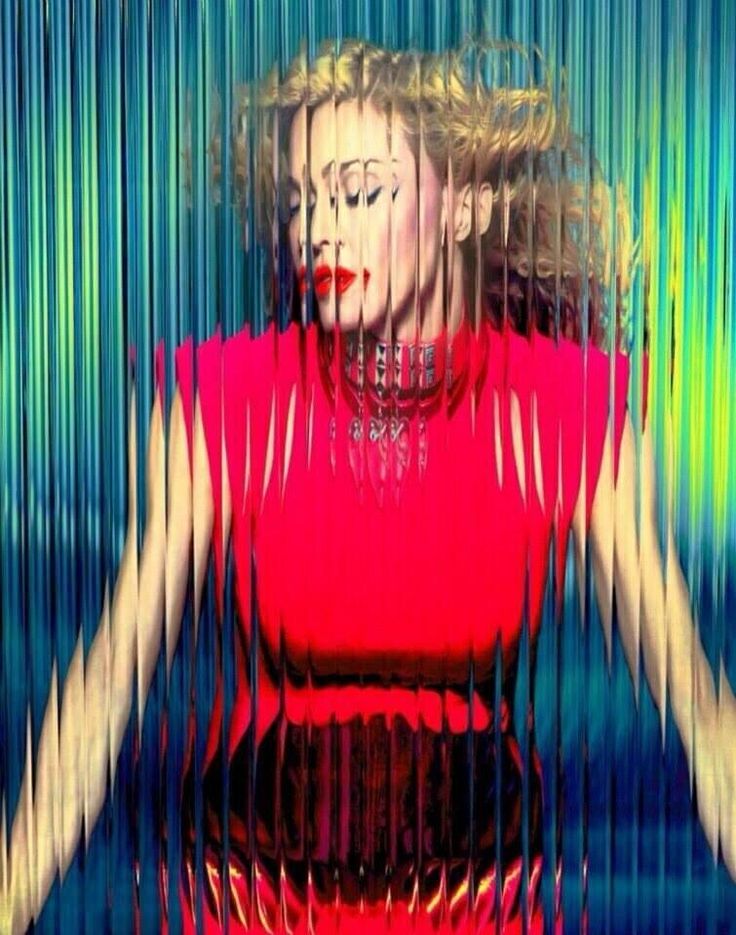 cafecomrafa's tweet image. 10 motivos para amar o disco MDNA - contrariando o post superficial do @bchartsnet 

Segue o fio 🧵