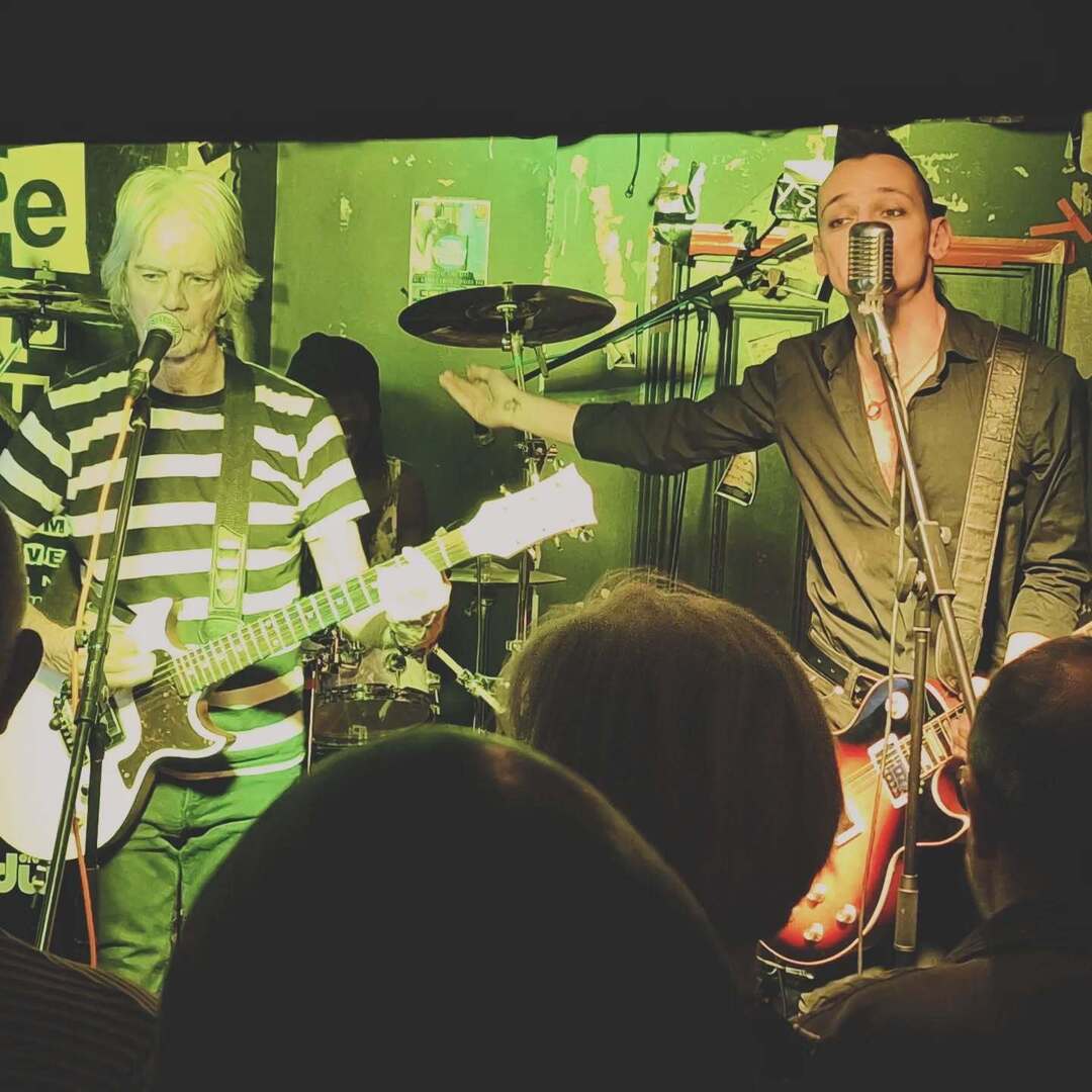 Entertainment News (@entertainmehub) on Twitter photo MusicNewsWeb: Album launch show for #TheVapors #WaspInAJar at the wonderful #HopeandAncor last night. 5 star review on Music-News.com #TheVaporsOfficial <a href="/vaporsUK/">The Vapors UK</a> @thehopeliven1 #hopeandanchorlive @hopeandanchorlive instagr.am/p/DHlRz_-IsRD/
More … MusicNewsWeb: Album launch show for #TheVapors #WaspInAJar at the wonderful #HopeandAncor last night. 5 star review on Music-News.com #TheVaporsOfficial <a href="/vaporsUK/">The Vapors UK</a> @thehopeliven1 #hopeandanchorlive @hopeandanchorlive instagr.am/p/DHlRz_-IsRD/
More …