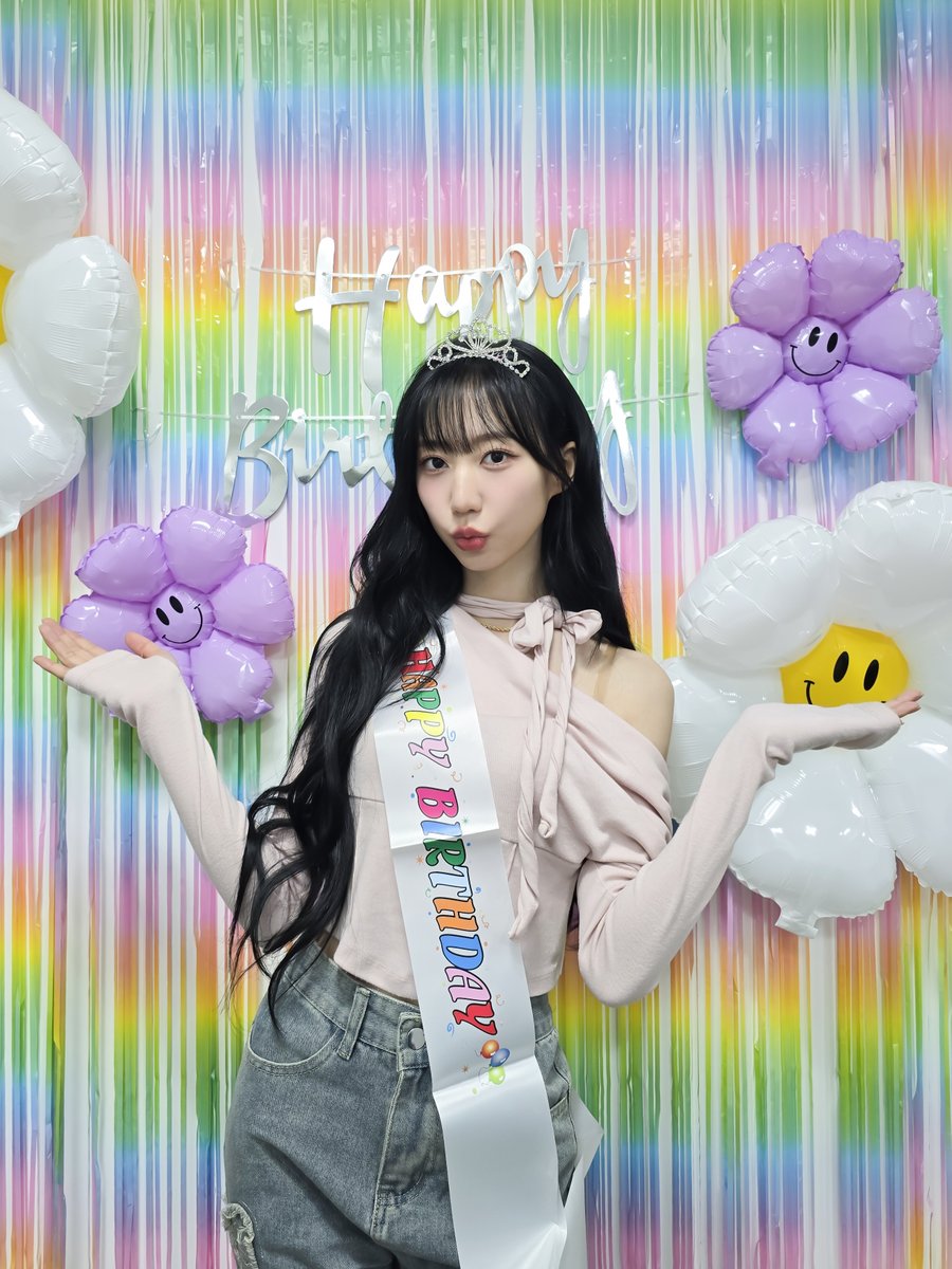 5ecretNumber's tweet image. [*****]

🎂ZUUtopia 세계로 들어와ZUU🎂

#SECRET_NUMBER #시크릿넘버
#ZUU #주 
#HAPPY_ZUU_DAY
#ZUUtopia_세계로_들어와ZUU
#ZUUPER_MAKNAE_DAY 
#해피_주_데이