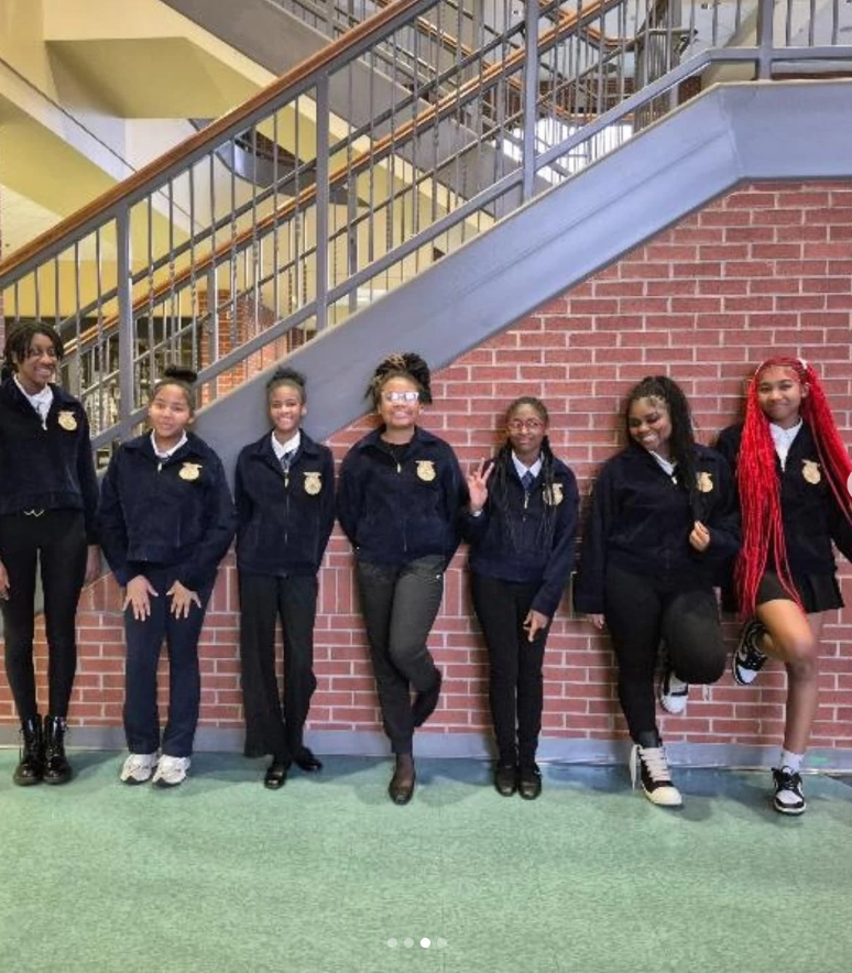 Price Middle School (@apsprice) on Twitter photo Our Wildcat and Panther Queens are making HERstory! These ladies are setting a standard of excellence! Students represented in the area of public speaking at the <a href="/GA_FFA/">Georgia FFA</a> Area Preliminary Speaking LDE at Calumet City High School! Congratulations! Our Wildcat and Panther Queens are making HERstory! These ladies are setting a standard of excellence! Students represented in the area of public speaking at the <a href="/GA_FFA/">Georgia FFA</a> Area Preliminary Speaking LDE at Calumet City High School! Congratulations!