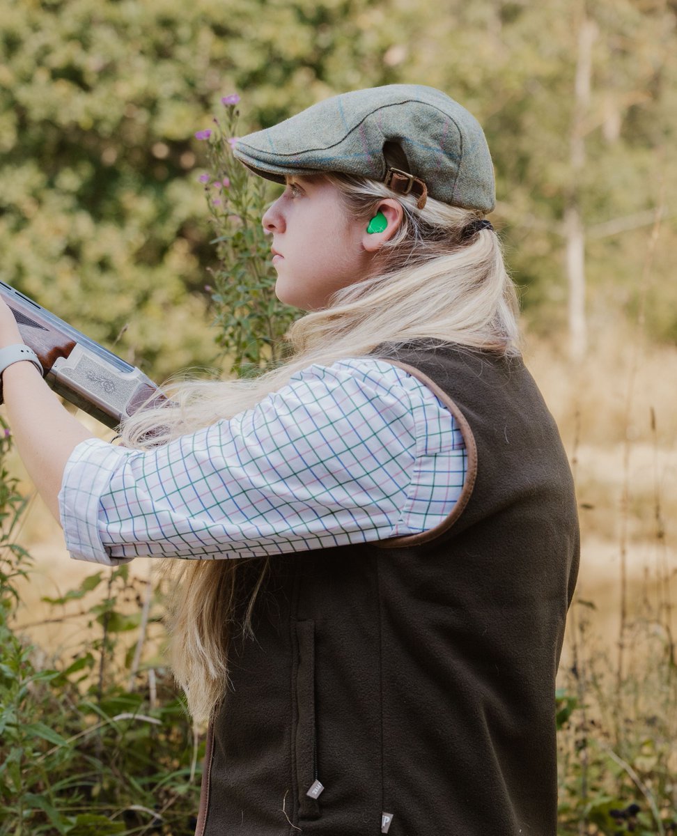 SWATCOM_'s tweet image. Total block, total focus…⁠
📸 @countrycontentuk⁠
⁠
#SWATCOM #CustomFit #TotalBlock⁠
@country_liv_ing