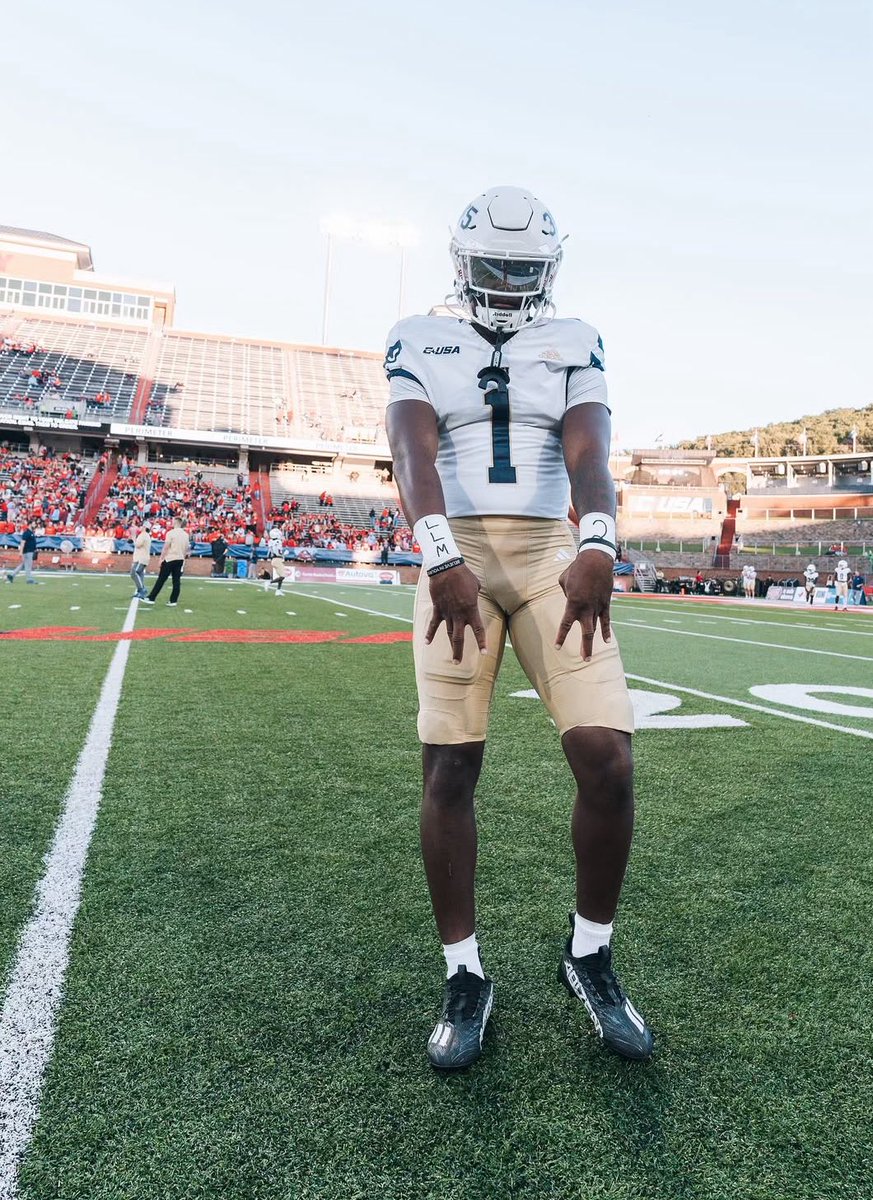 Cason Dash (@casondash3) on Twitter photo Blessed to receive an offer from FIU🐾
<a href="/KennethGilstrap/">Kenneth Gilstrap II.</a>
<a href="/LakeGibsonFB/">LAKE GIBSON BRAVES FOOTBALL</a>
<a href="/Coach2am/">Adam Minggia II</a>
<a href="/DanLaForestFB/">Dan LaForest 🏈</a>
<a href="/H2_Recruiting/">Hasani (H2) | Football Recruiting</a>
<a href="/polk_way/">PolkWay</a>
<a href="/A_Llosa2/">Anthony Llosa</a> Blessed to receive an offer from FIU🐾
<a href="/KennethGilstrap/">Kenneth Gilstrap II.</a>
<a href="/LakeGibsonFB/">LAKE GIBSON BRAVES FOOTBALL</a>
<a href="/Coach2am/">Adam Minggia II</a>
<a href="/DanLaForestFB/">Dan LaForest 🏈</a>
<a href="/H2_Recruiting/">Hasani (H2) | Football Recruiting</a>
<a href="/polk_way/">PolkWay</a>
<a href="/A_Llosa2/">Anthony Llosa</a>