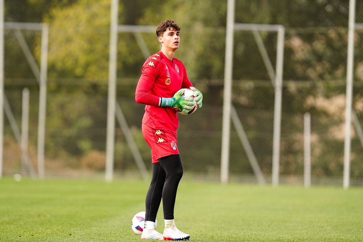 Hein lesionado, Ferreira lesionado (o borrándose), Rafus…

Este es mi hombre para la portería