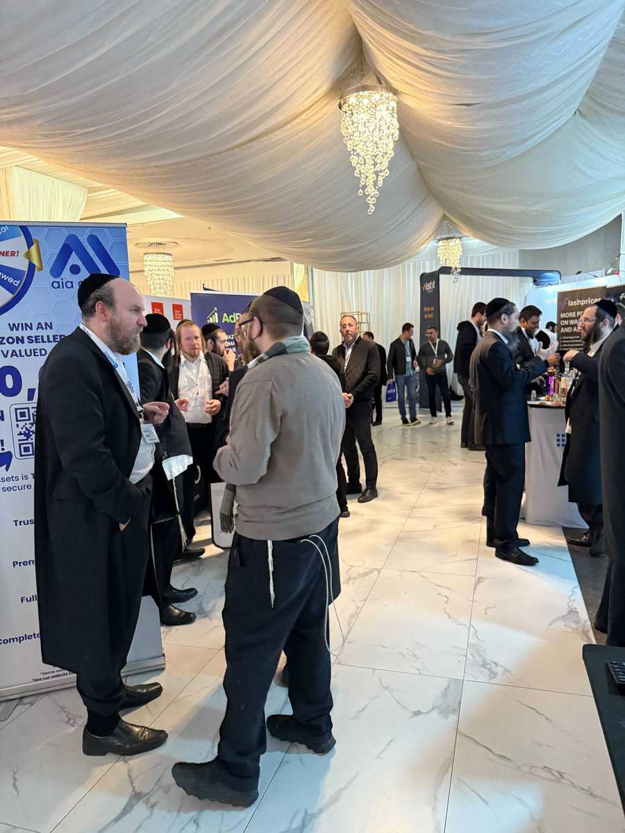 logie_inc's tweet image. Amazon Sellers Week was all about growth, innovation, and success!

Behind every thriving seller is the power of smart tools and strategies. That’s where Logie.ai comes in as your ultimate partner for scaling your Amazon business. 

#AmazonSellersEvent #LogieAI