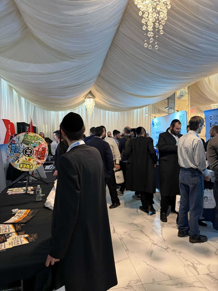 logie_inc's tweet image. Amazon Sellers Week was all about growth, innovation, and success!

Behind every thriving seller is the power of smart tools and strategies. That’s where Logie.ai comes in as your ultimate partner for scaling your Amazon business. 

#AmazonSellersEvent #LogieAI