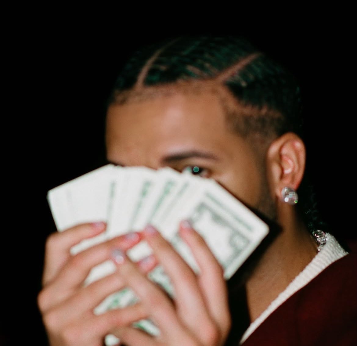 krypticnoir's tweet photo. Drake is once again the most-streamed rapper on Spotify, racking up 48 million daily streams 🔥📈 He reclaims the top spot from Playboi Carti. https://t.co/dLTz71Cfov