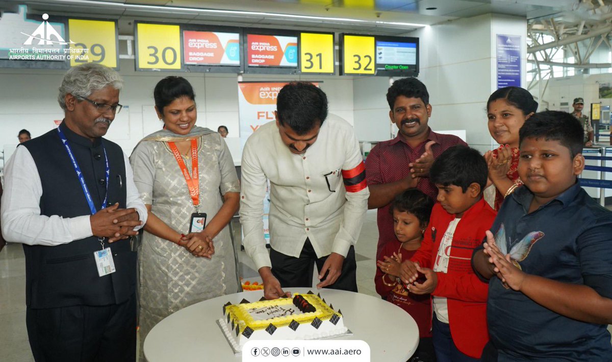 AAI_Official's tweet photo. India’s #CivilAviation Industry is soaring to new heights, propelled by collaborative efforts between #AAI & key #AviationStakeholders to fortify the nation's #FlightNetwork. Marking another milestone, @AirIndiaX has launched its inaugural flight connecting #Chennai and #Trichy, further reinforcing intra-state connectivity.

The launch was celebrated with a traditional lamp-lighting ceremony, graced by Hon’ble MP, Sh. Durai Vaiko @duraivaikooffl alongside #AAI officials & Airline representatives. This new daily #FlightService will significantly reduce travel time, promote local tourism and enhance regional accessibility.
