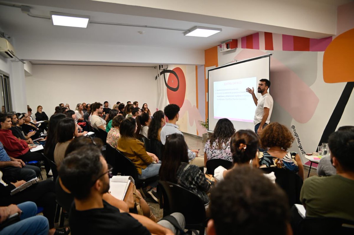 ¡#ConvocatoriaAbierta para el Programa de Incubación del Club de Emprendedores! 👩‍💻

📈 El Club de Emprendedores abre las postulaciones para la 6ta edición del Programa de Incubación.