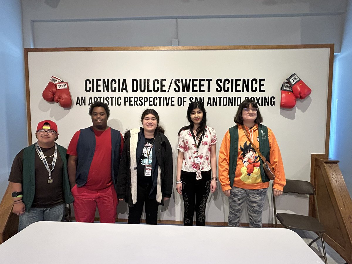 We had our kickoff to Fiesta today by exploring a community museum called Centro Cultural Aztlan! In the heart of the Deco District of San Antonio! We do our best to continue and find free/ affordable opportunities to support local and our City of San Antonio ! Viva Fiesta