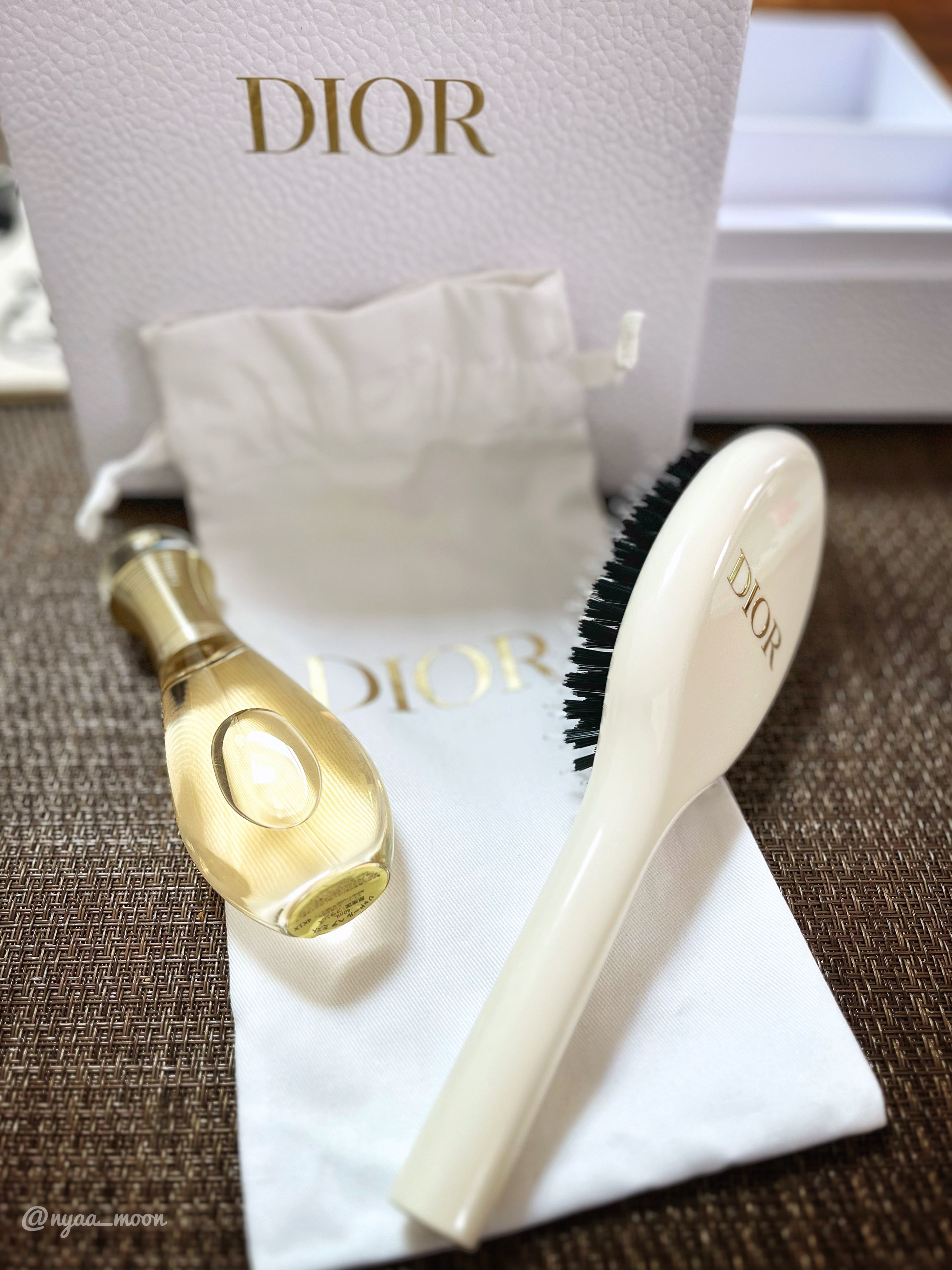 ディオールDIOR ジャドールヘアミスト &ブラシ プラチナバースデーギフト ディオールDIOR ジャドールヘアミスト &ブラシ プラチナ