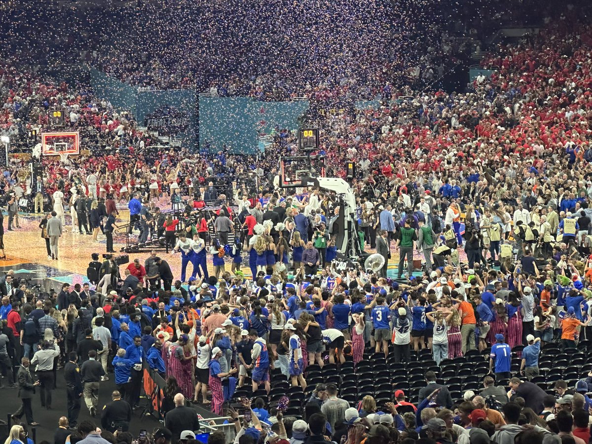 Great night in the Dome. Lots of fun with the crew!