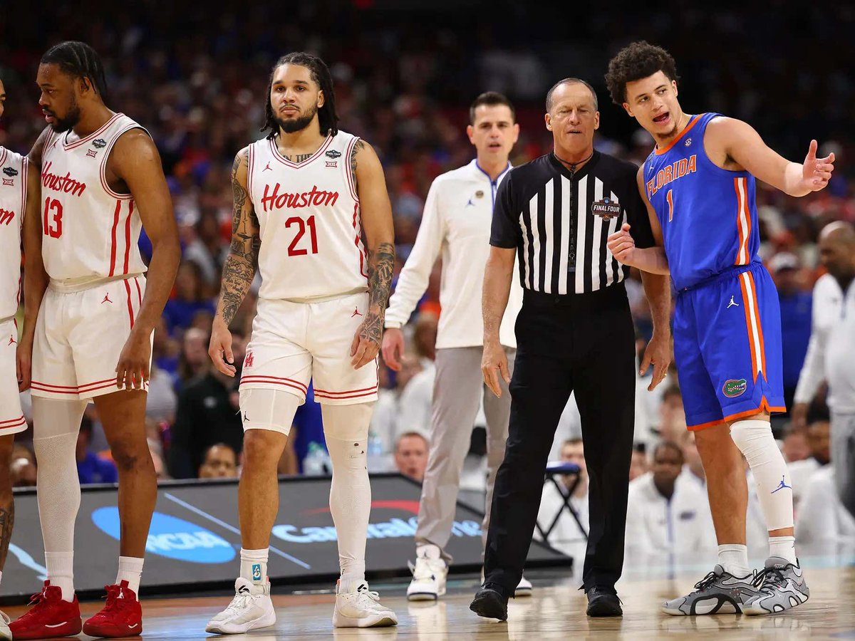 What The Refs Did In The Second Half Of The National Title Game Is A Crime To Basketball Everywhere buff.ly/FIb90CG