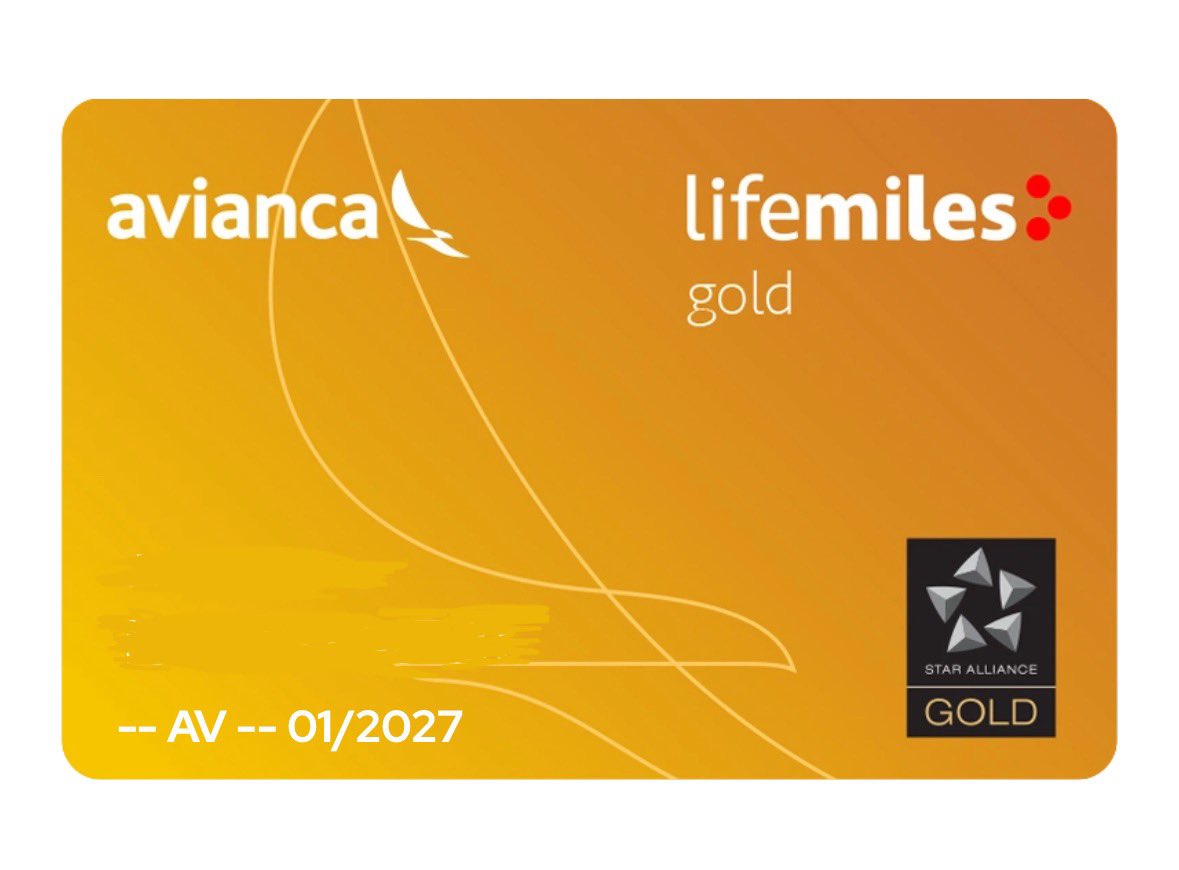 En medio de tanta noticia negativa me alegra comentar que hoy por primera vez en mi vida alcancé el Status Gold Member de Star Alliance 💪🏾🛫

Lo intenté durante un par de años con Copa y siempre quedaba en Silver, este año cambié de estrategia (y aerolínea) y finalmente lo logré!