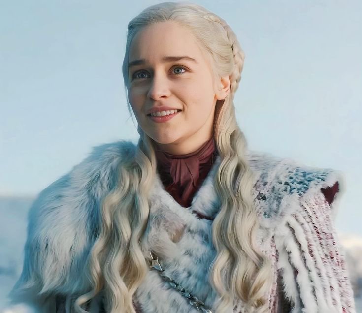 moornning's tweet photo. e uma empresa de engenharia genética conseguiu trazer da extinção lobos gigantes igual os lobos da casa Stark e o mais irônico que um desses lobos ganhou o nome de khaleesi em homenagem a daenerys. A mãe dos dragões é lembrada até pela ciência ela foi mesmo a maior da série https://t.co/kQqsiYEzwv