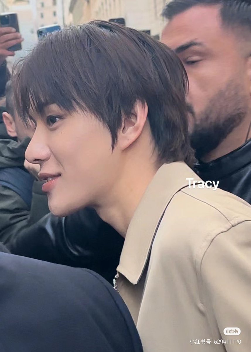 jungwoo (@kjwhive) on Twitter photo 