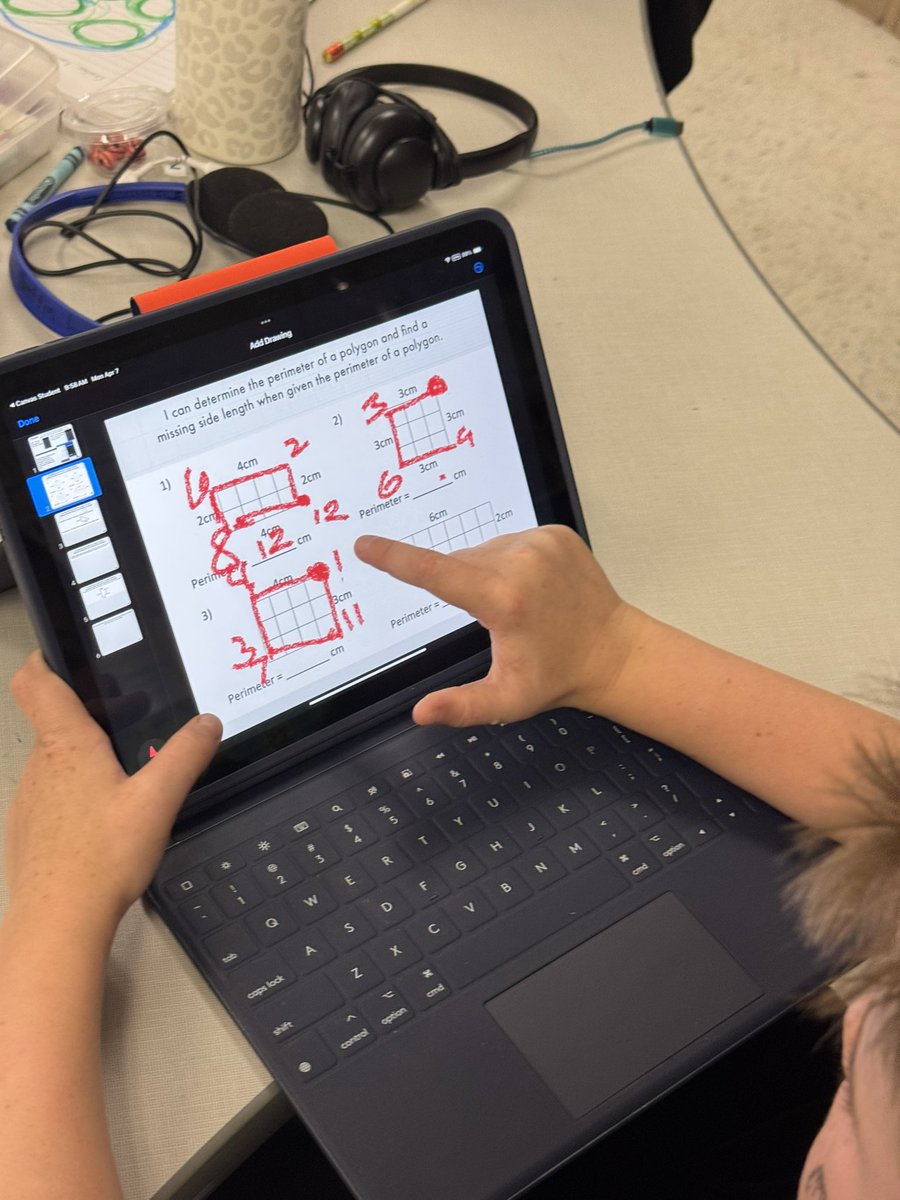 MrsEstes8's tweet image. 3rd Grade @DeganElementary completed a math Keynote activity on perimeter, and turned in their work to Canvas. 🔲 #DigitalLisd #MathinLisd