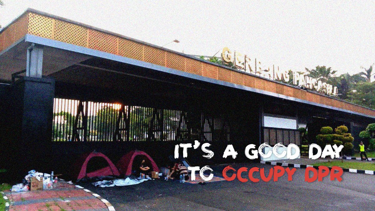 ‼️‼️UNDANGAN BUAT WARGA INDONESIA ‼️‼️

Kembali mengajak semua warga Indonesia yang bisa hadir, mampir sejenak (lama juga boleh) untuk ikut melantai bersama kami di depan Gedung DPR untuk menjaga dan memastikan militer tidak mendompleng supremasi sipil.

Silahkan hadir, mampir