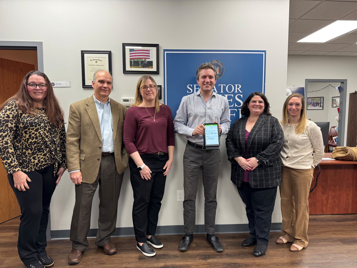 goRCLS's tweet image. Thank you @JamesSkoufis for funding @TranslateLive devices in RCLS libraries—breaking language barriers and supporting accessibility. RCLS ED Grace Riario and #TuxedoPark Library Director Diane Loomis shared the impact during a recent visit. #LibraryAccessibility #LanguageAccess