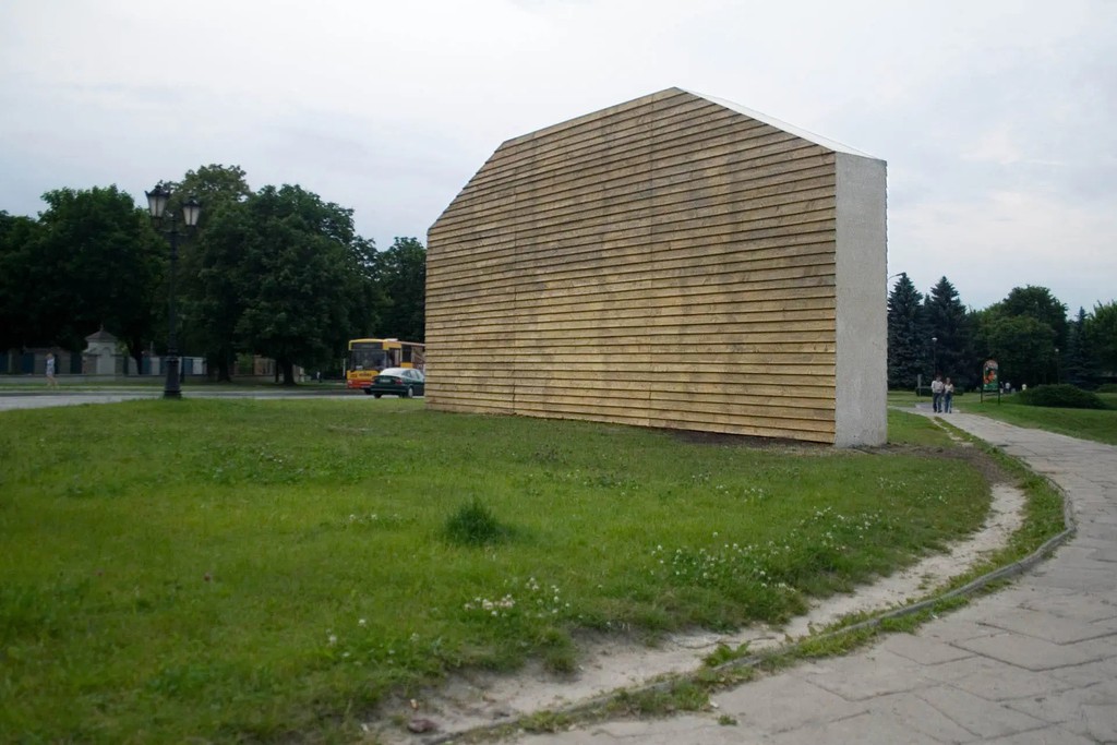 By documenting artworks, I contribute to the preservation of cultural heritage for future generations.

Read more 👉 lttr.ai/AdXj5

#Museum #PerformanceArt #ArtExhibition