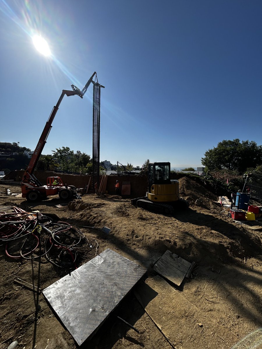 10k high reach setting this 43’ caisson