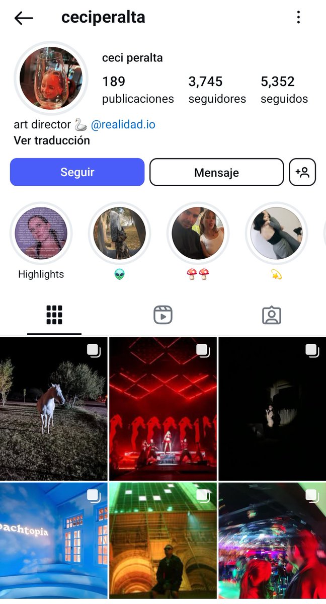 AEvglt's tweet image. Celilia Peralta, directora de arte del festival y responsable de la colocación de las estructuras.