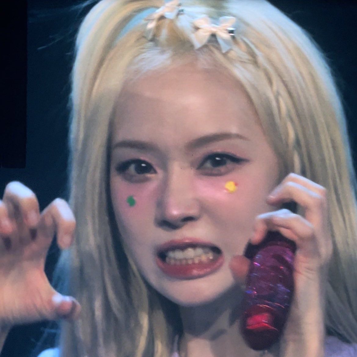 dream job is putting silly stickers on minjeong's face