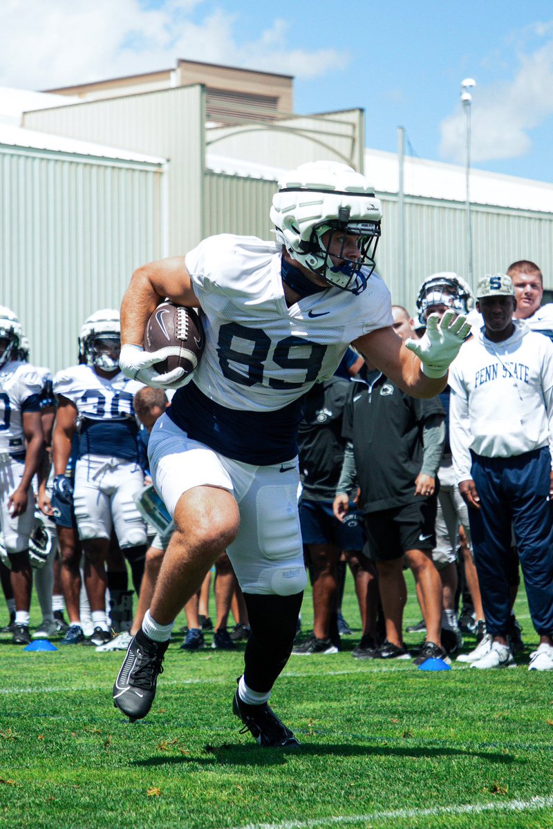 James Franklin (@coachjfranklin) on Twitter photo #IronLions of the Week!
Compete. Compete. Compete.
@Kyron___Hudson | <a href="/MDFootball/">Mater Dei Football</a>
@Cousins_Cooper | @McDFBOfficial
<a href="/FinnFurmanek/">Finn Furmanek</a> | @StateHighFball #IronLions of the Week!
Compete. Compete. Compete.
@Kyron___Hudson | <a href="/MDFootball/">Mater Dei Football</a>
@Cousins_Cooper | @McDFBOfficial
<a href="/FinnFurmanek/">Finn Furmanek</a> | @StateHighFball