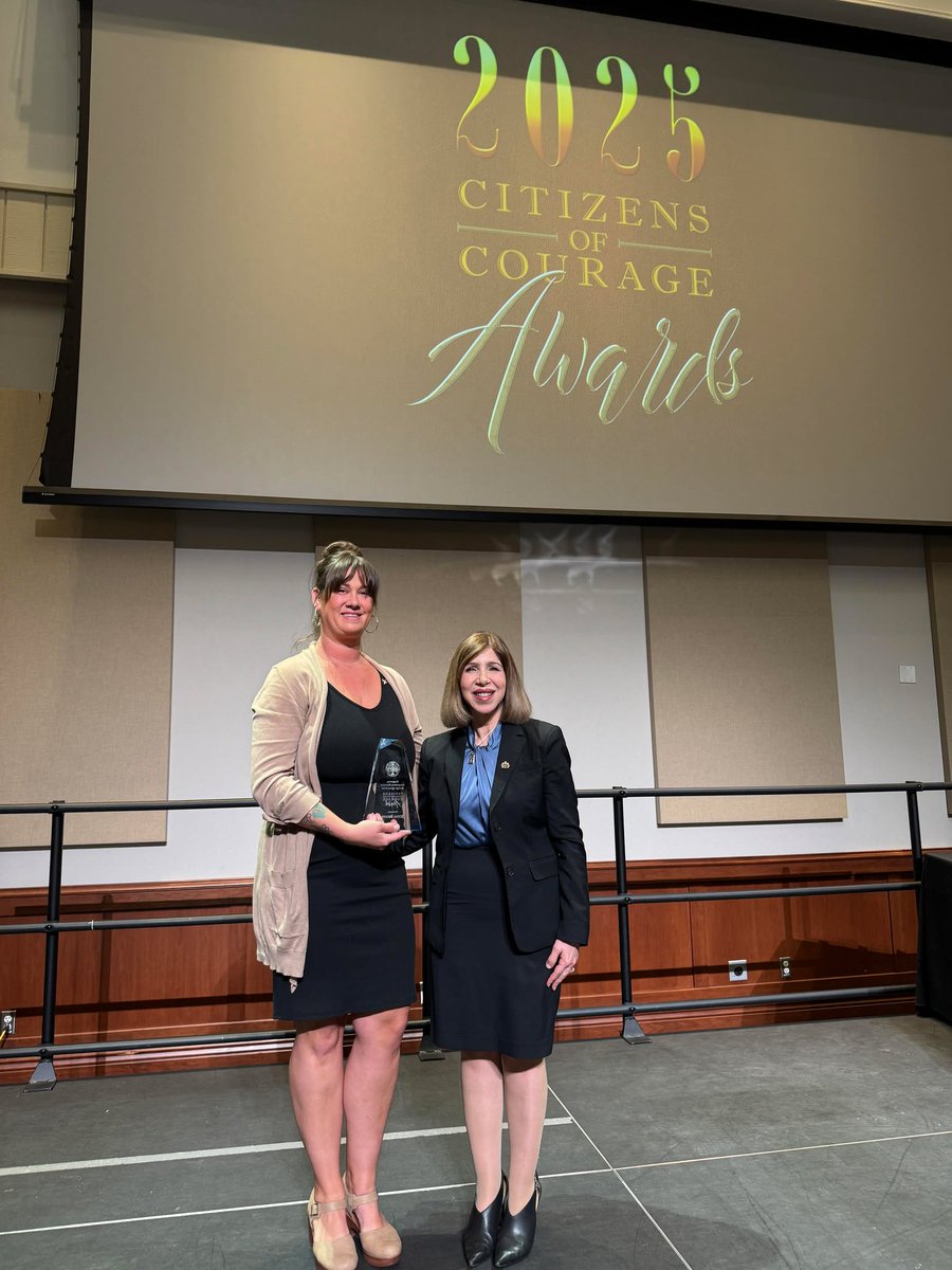 SDDistAtty's tweet photo. DA Honors Seven Local Heroes at ‘Citizens of Courage’ Awards. Read about their courageous actions and watch their videos, here: https://t.co/8Wyp0zbq71

#VictimsRightsWeek #NCVRW2025 https://t.co/8qfp3qm0Mp