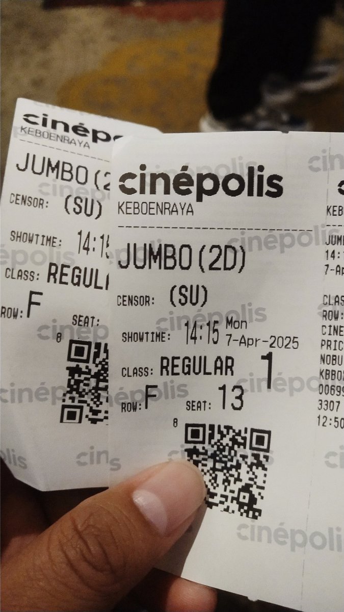 nova_raditya's tweet photo. Sap! Sap! Sap!
Terima kasih #Jumbo udah nemenin movie date bareng anak untuk pertama kalinya 😍

Momen spesial ditemani dengan film istimewa.

Cinepolis Bogor full untuk beberapa jadwal Jumbo

@Adriandhy https://t.co/PjYShgqO01