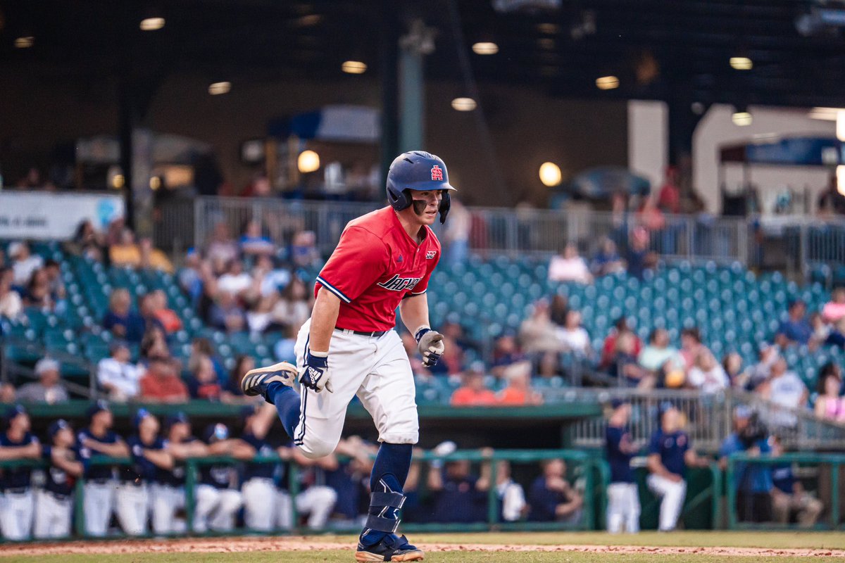 Jmat2277's tweet image. Got some pics from Dunc!  Love these boys!  Special group!  Foot on the gas fellas!  Go Jags @DuncanMathews10